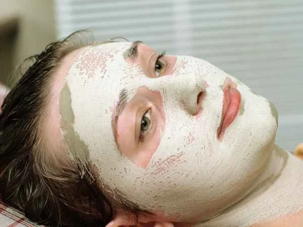 Turmeric and Yogurt Face Pack