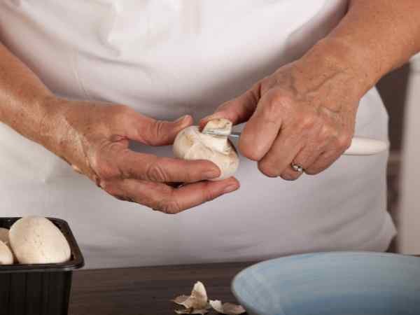 Introduction of Cleaning Mushrooms